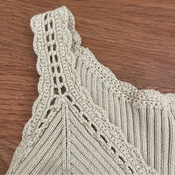 HOUSE OF HARLOW 1960 Tan Neutral Knit Crochet Cropped Tank Top Sz Medium - Picture 4 of 5